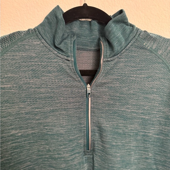 Lululemon metal vent long sleeve half zip top - Picture 6 of 7